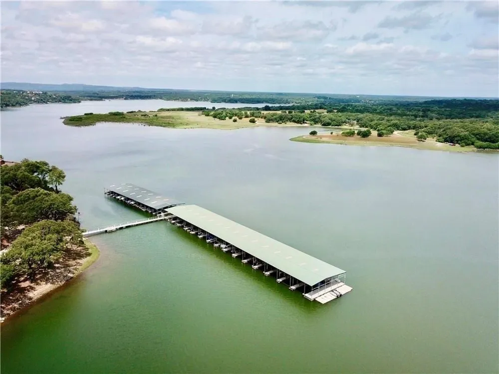 339 Quail Run Court Spicewood, TX 78669