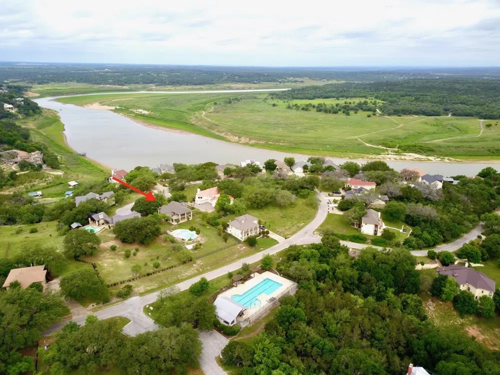 339 Quail Run Court Spicewood, TX 78669