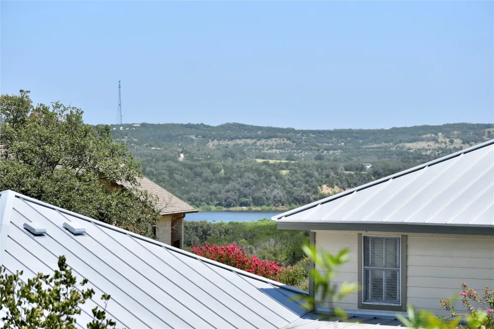 339 Quail Run Court Spicewood, TX 78669