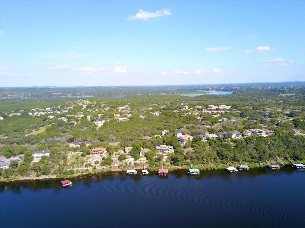 339 Quail Run Court Spicewood, TX 78669