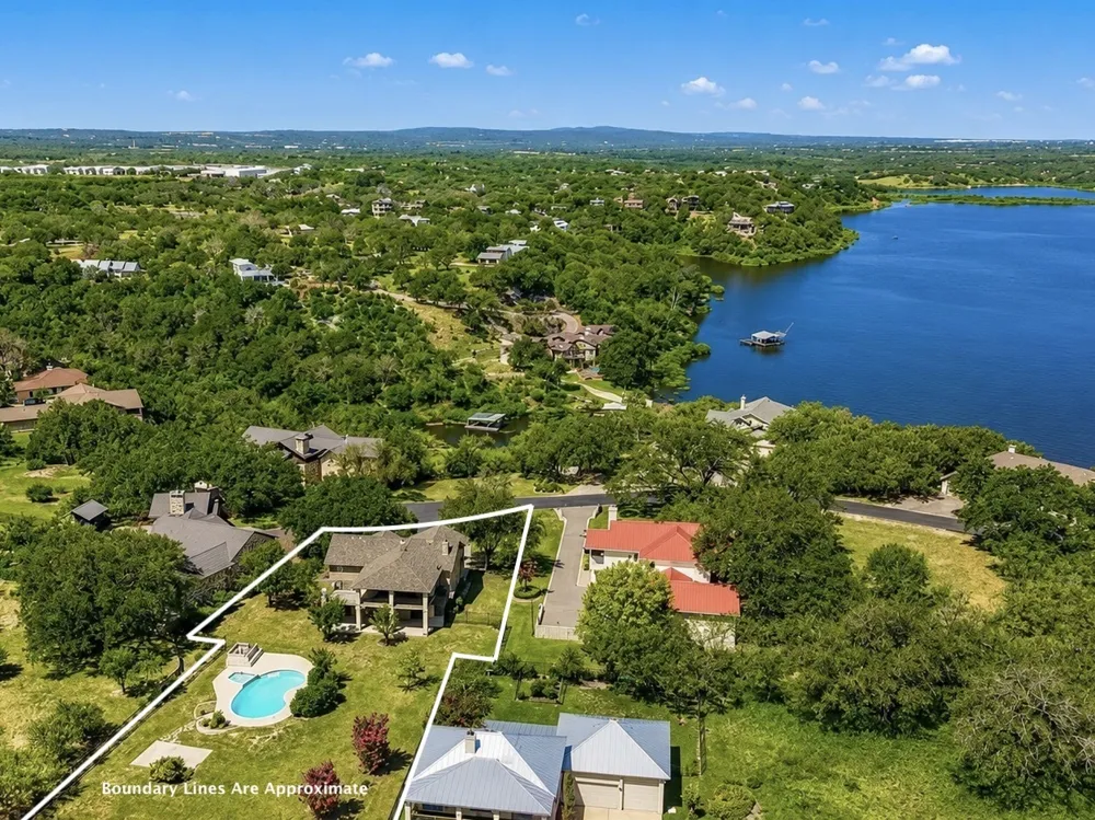 339 Quail Run Court Spicewood, TX 78669
