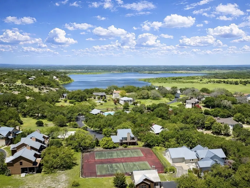 339 Quail Run Court Spicewood, TX 78669