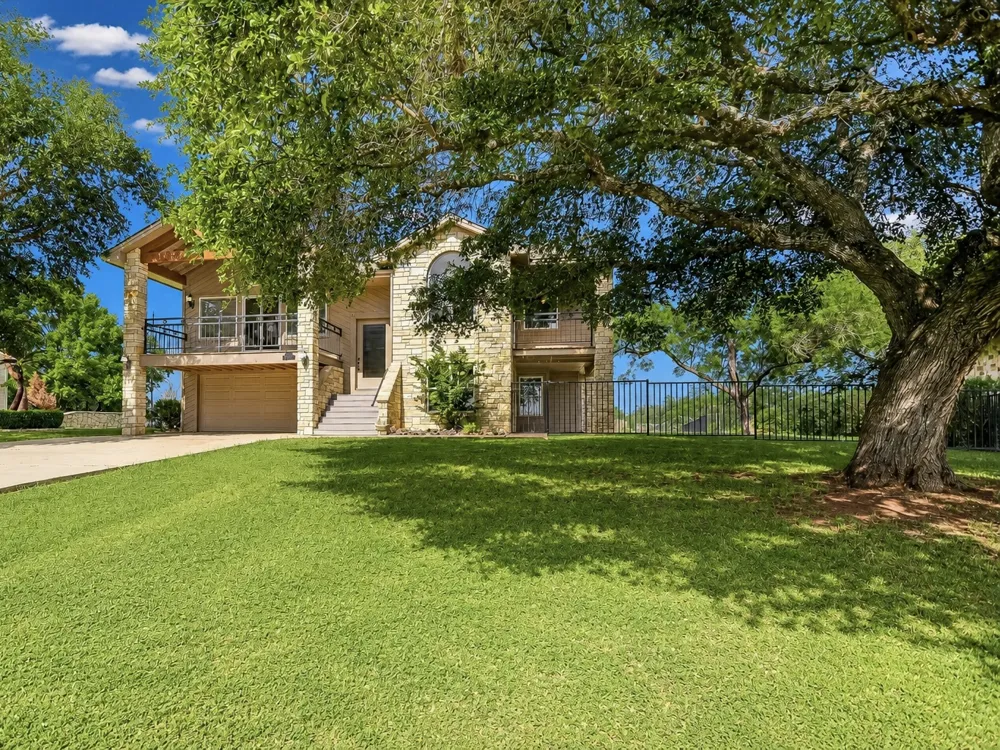 339 Quail Run Court Spicewood, TX 78669