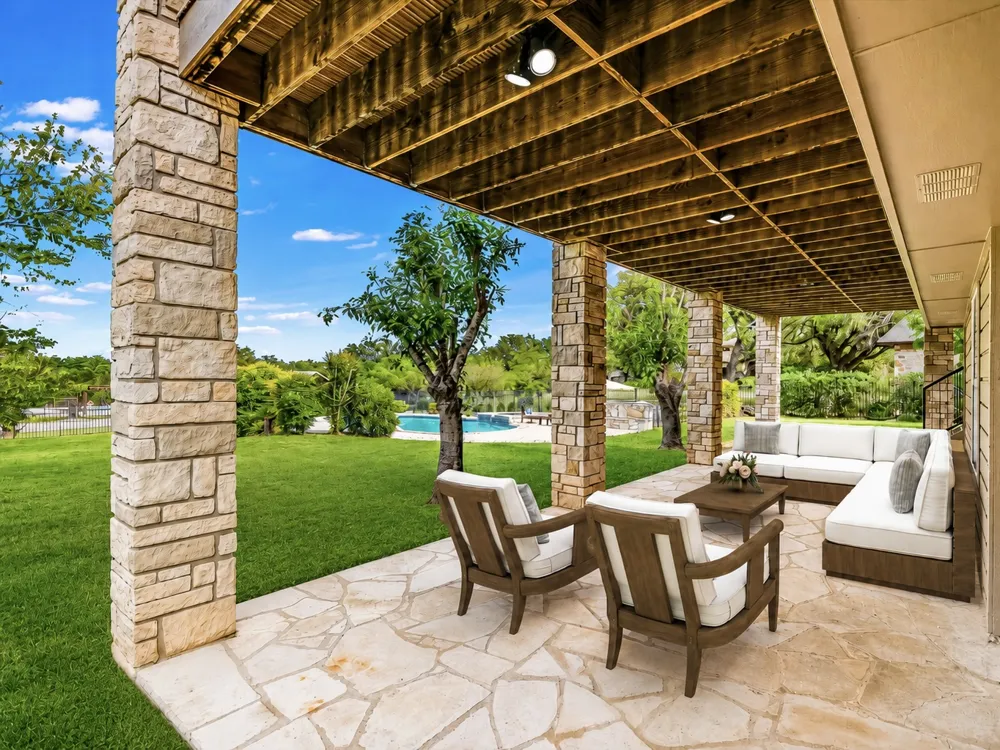 339 Quail Run Court Spicewood, TX 78669