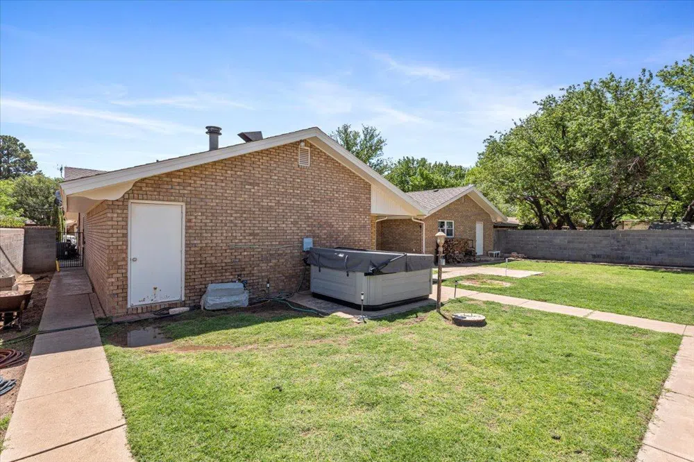 2004 Rice Drive Levelland, TX 79336