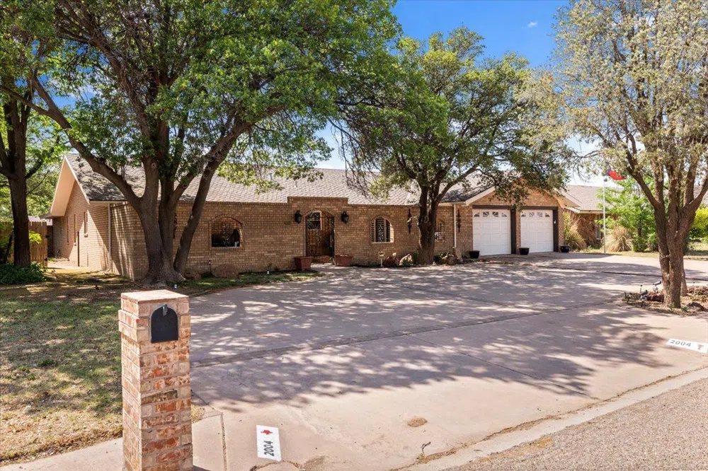 2004 Rice Drive Levelland, TX 79336