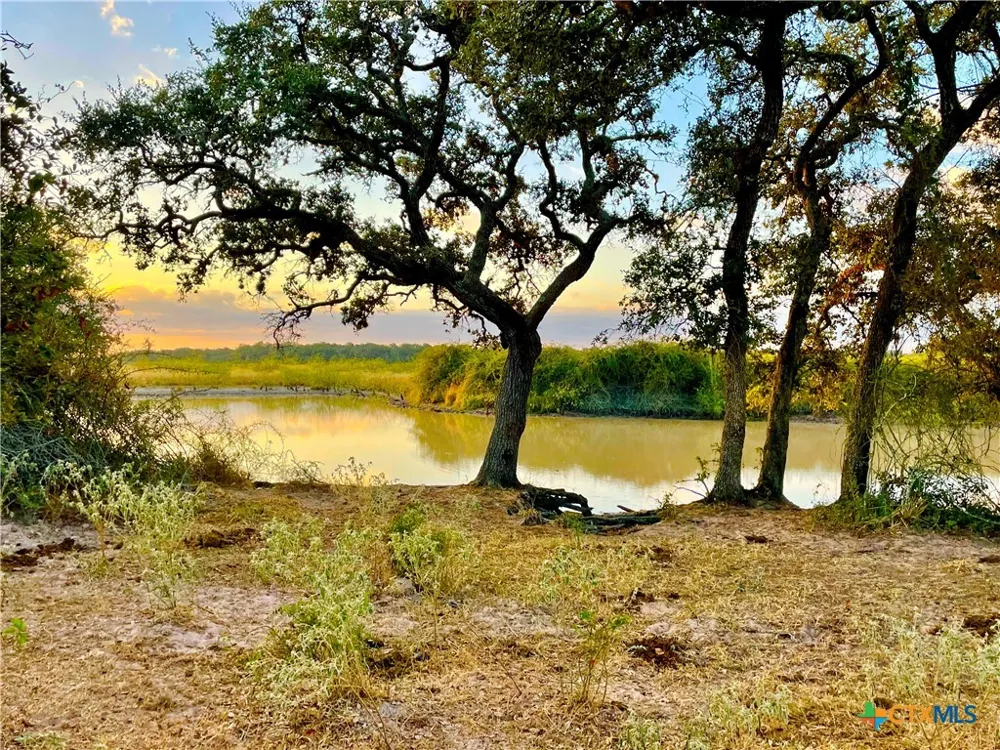 FM 530 Hallettsville, TX 77964