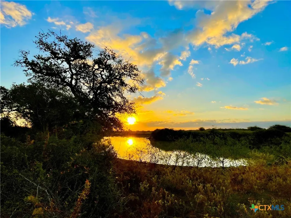FM 530 Hallettsville, TX 77964