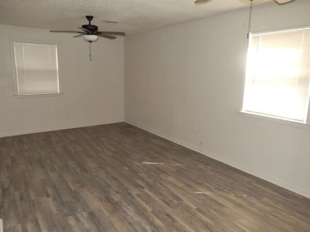 2710 Mount View Drive Farmers Branch, TX 75234