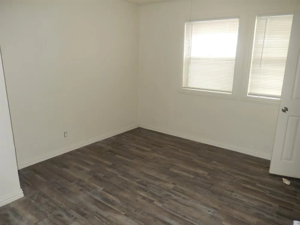2710 Mount View Drive Farmers Branch, TX 75234
