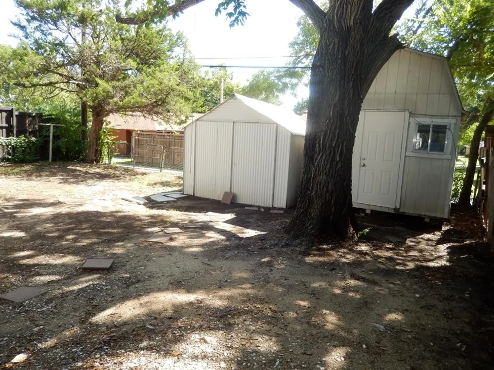 2710 Mount View Drive Farmers Branch, TX 75234
