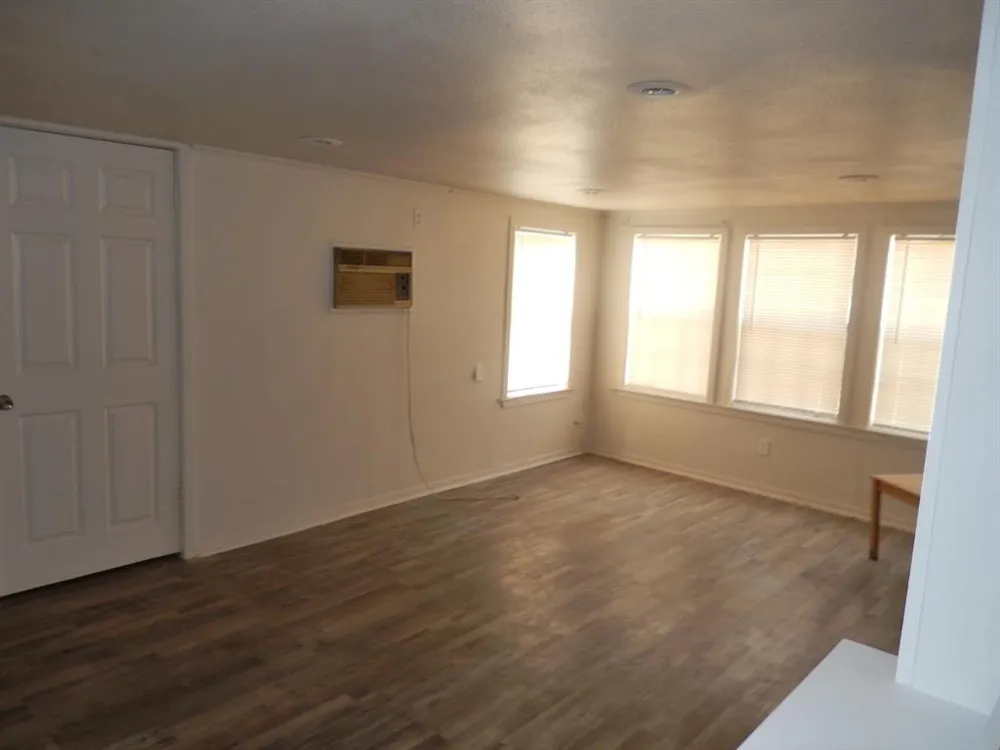 2710 Mount View Drive Farmers Branch, TX 75234