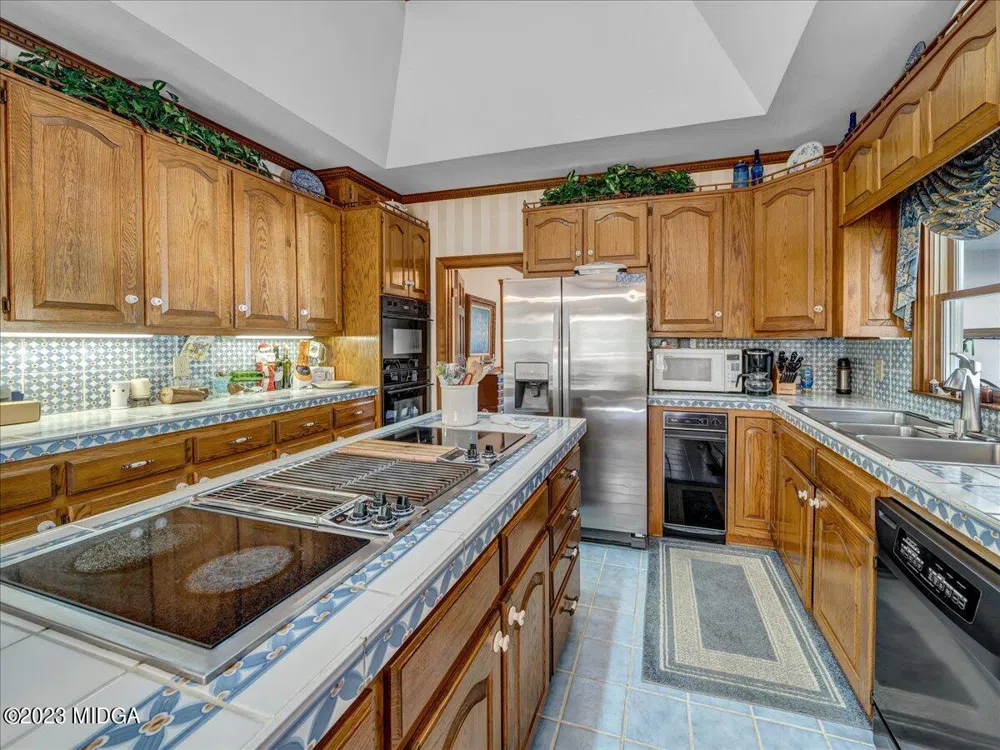 655 McDonough Rd Road Hampton, GA 30228