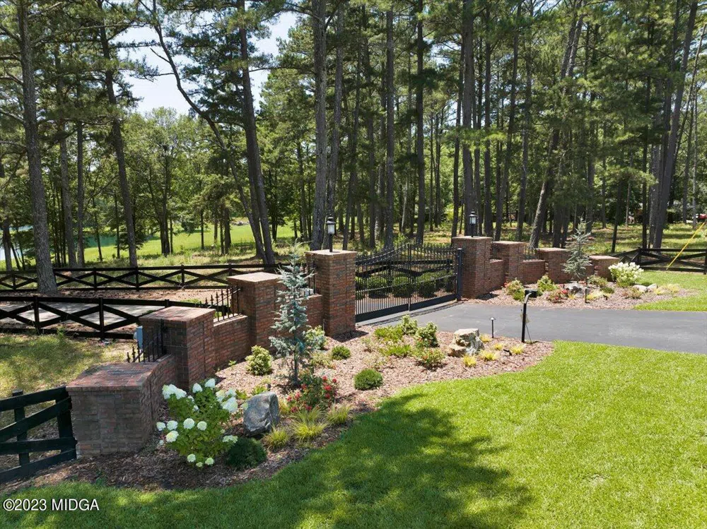 655 McDonough Rd Road Hampton, GA 30228