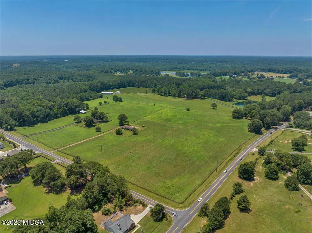655 McDonough Rd Road Hampton, GA 30228