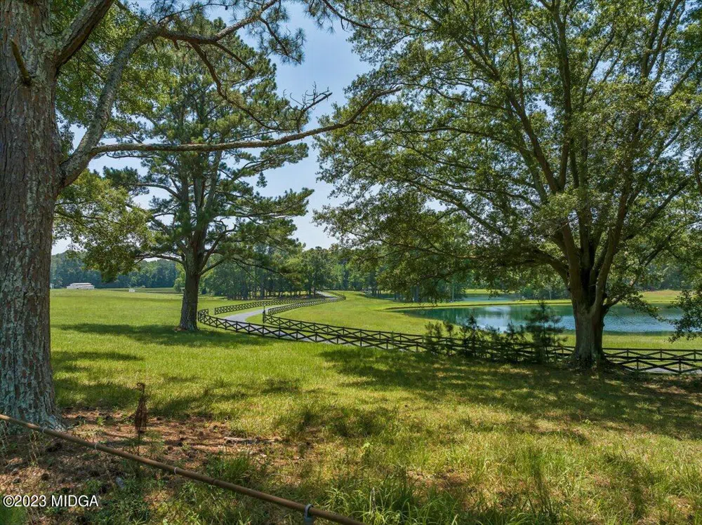 655 McDonough Rd Road Hampton, GA 30228