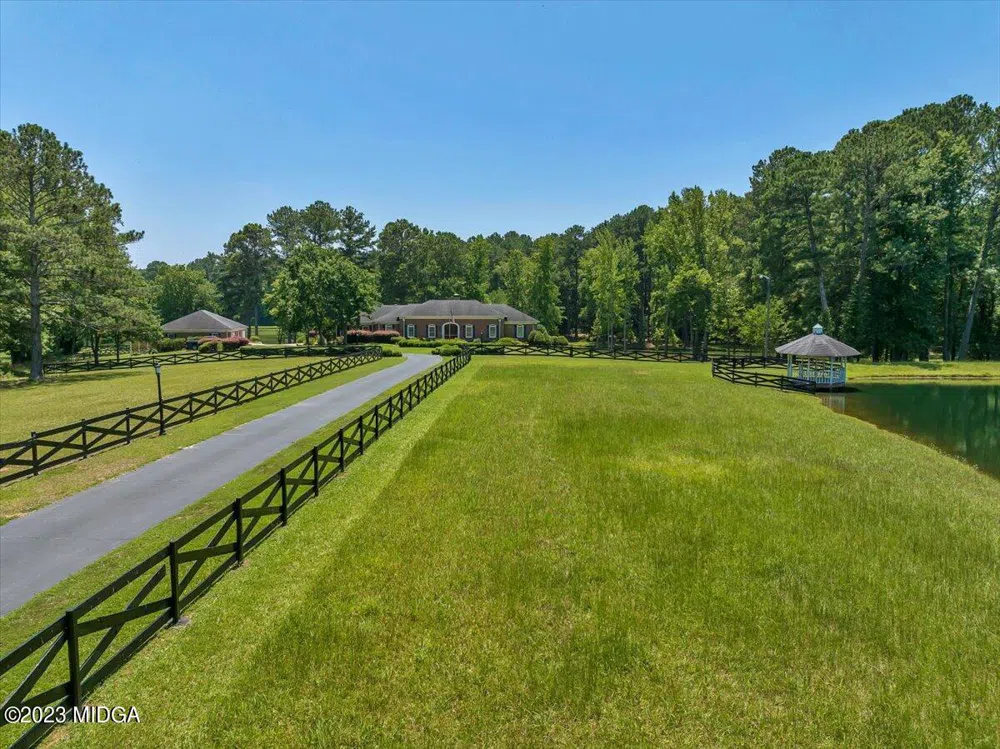 655 McDonough Rd Road Hampton, GA 30228