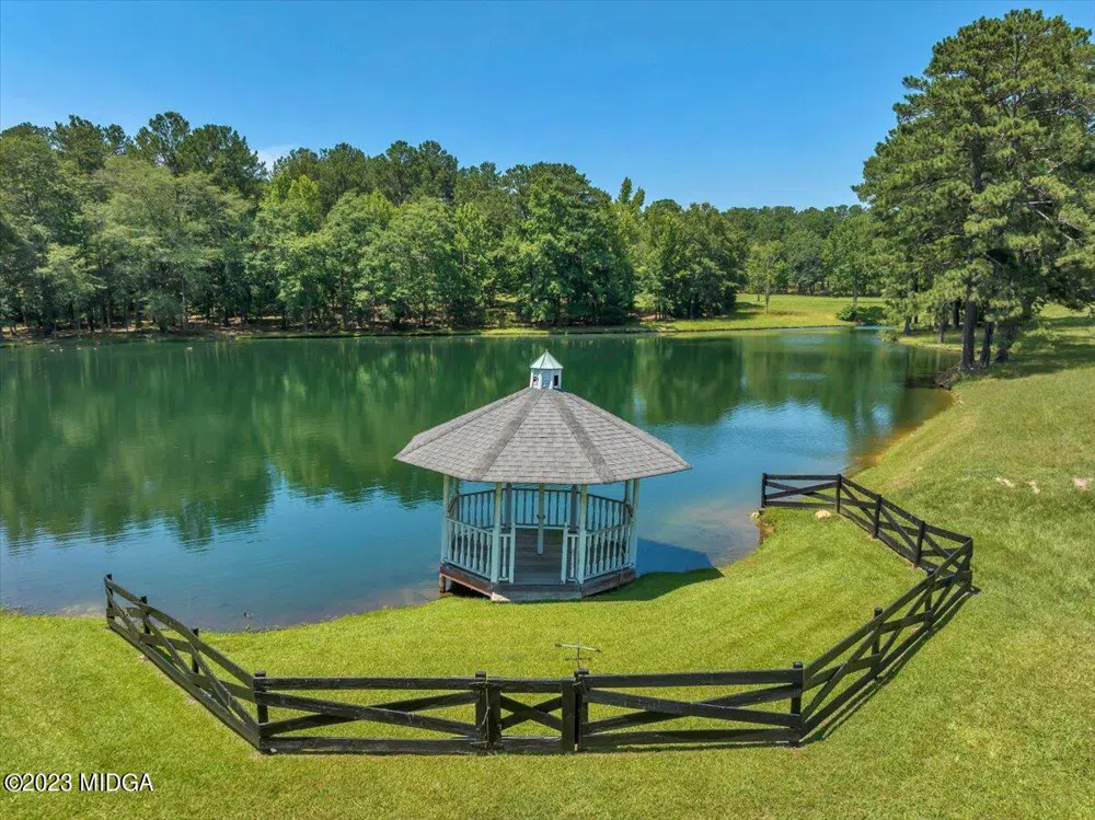 655 McDonough Rd Road Hampton, GA 30228