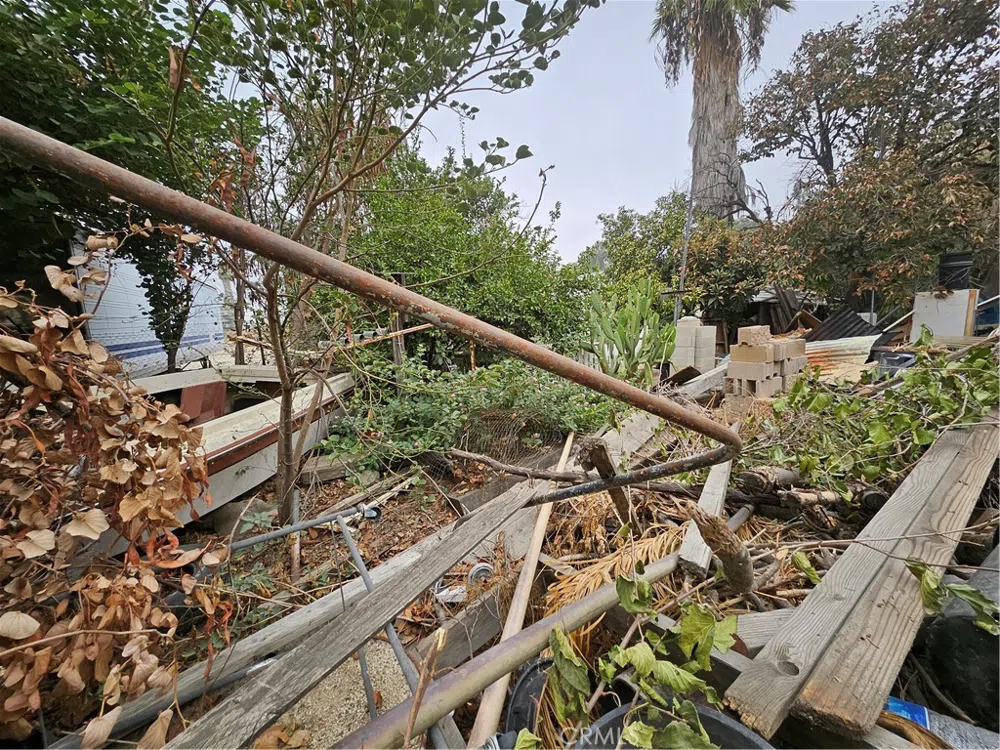 566 E Santa Fe Street San Bernardino, CA 92408