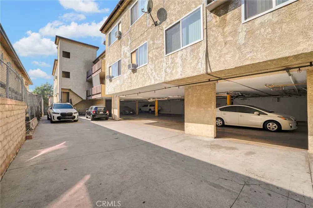 15240 Nordhoff Street North Hills, CA 91343