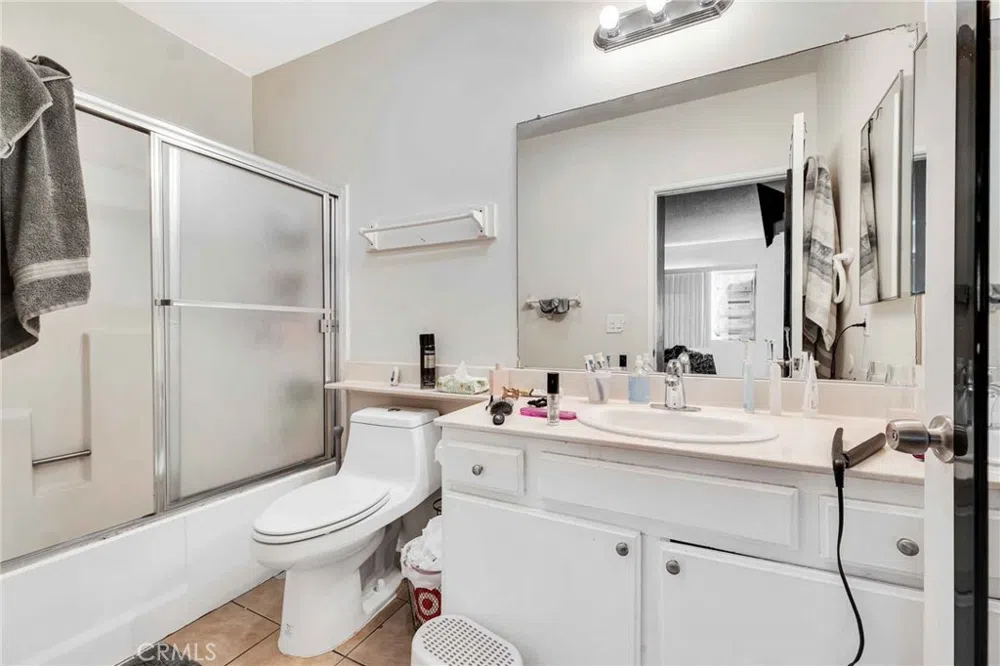 15240 Nordhoff Street North Hills, CA 91343