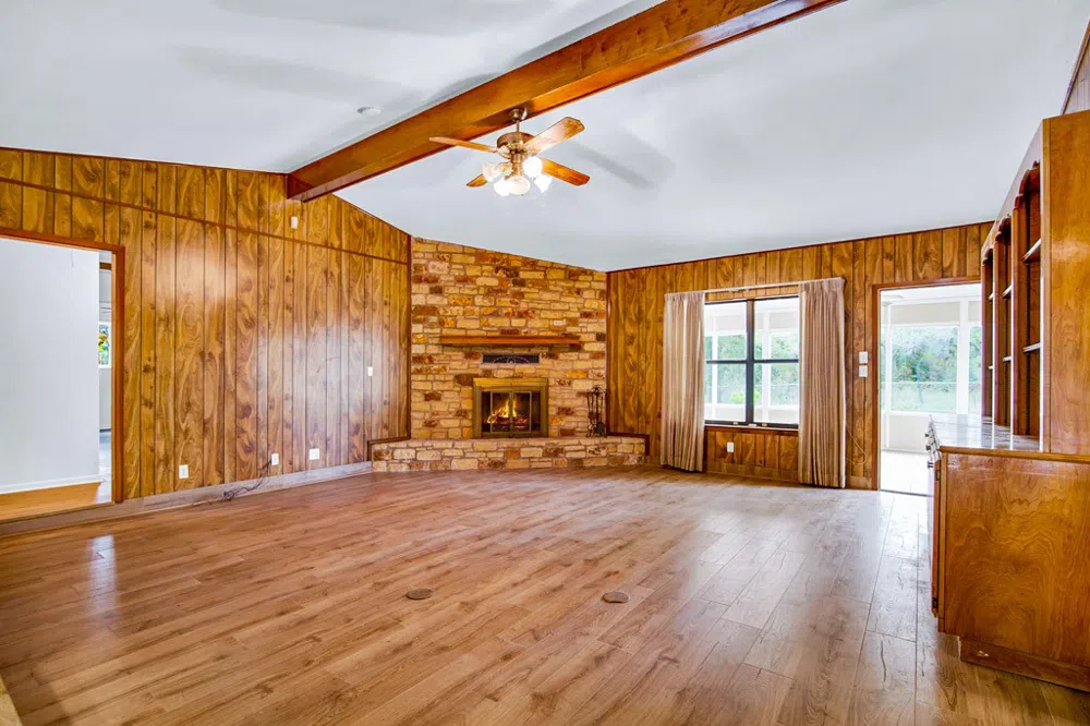 298 Jenkins Road Cedar Creek, TX 78612