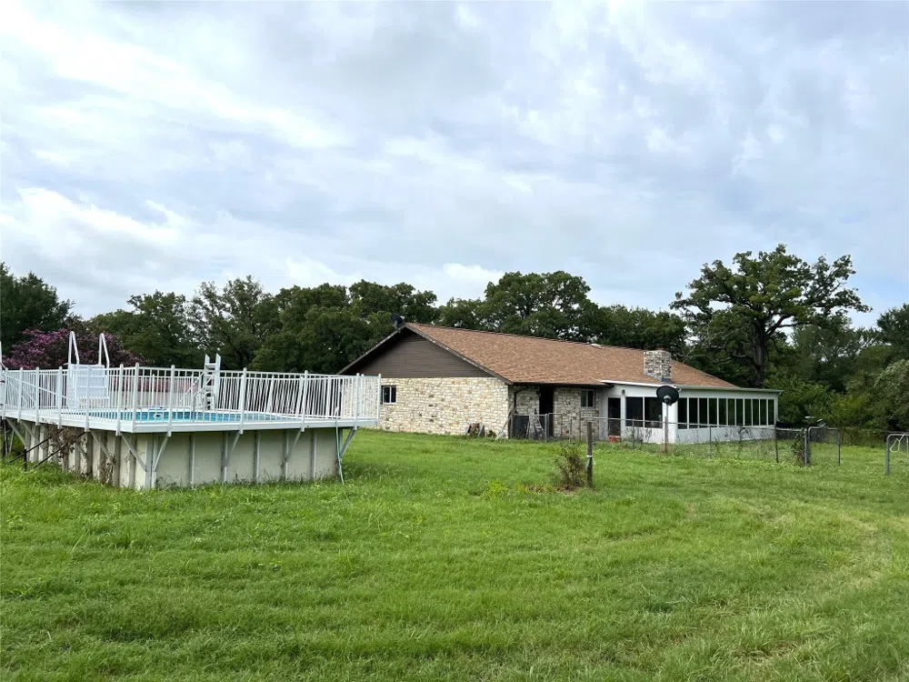 298 Jenkins Road Cedar Creek, TX 78612