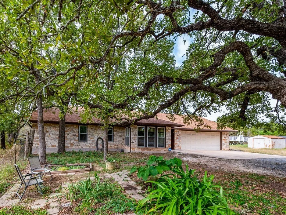 298 Jenkins Road Cedar Creek, TX 78612