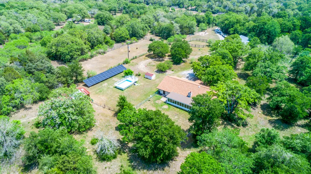 298 Jenkins Road Cedar Creek, TX 78612