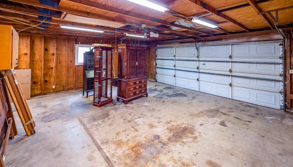 298 Jenkins Road Cedar Creek, TX 78612