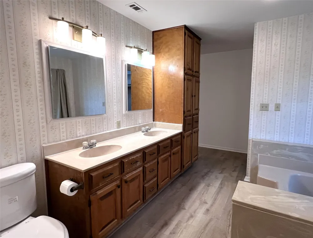 298 Jenkins Road Cedar Creek, TX 78612