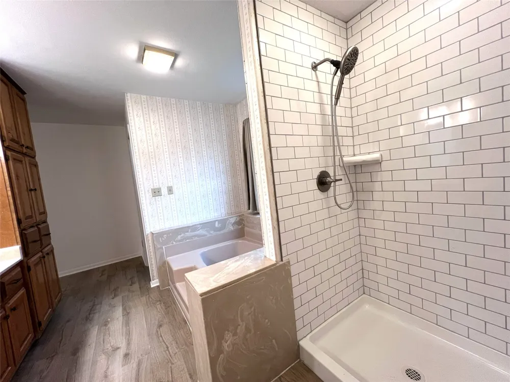 298 Jenkins Road Cedar Creek, TX 78612