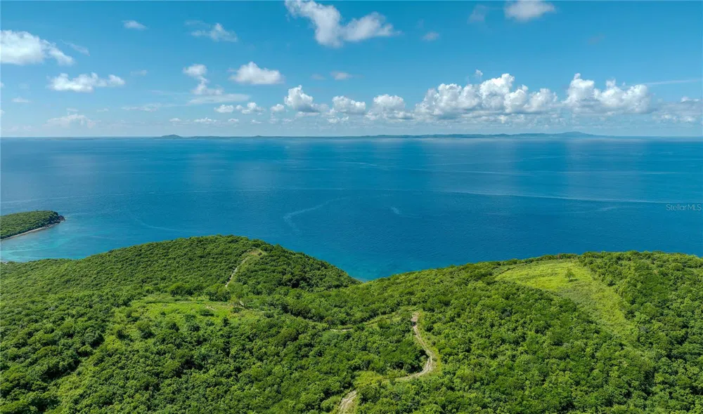 PR 998 Km 3.0 PLAYA SARDINAS Culebra, PR 00775