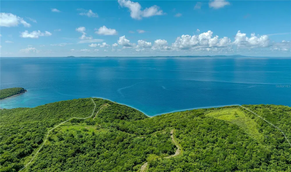 PR 998 Km 3.0 PLAYA SARDINAS Culebra, PR 00775