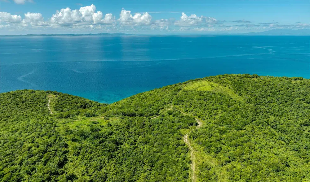 PR 998 Km 3.0 PLAYA SARDINAS Culebra, PR 00775