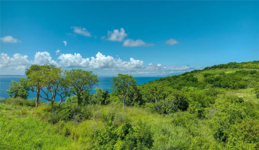 PR 998 Km 3.0 PLAYA SARDINAS Culebra, PR 00775