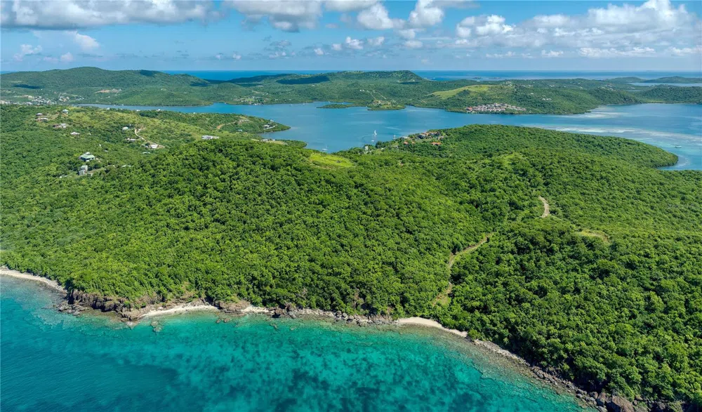 PR 998 Km 3.0 PLAYA SARDINAS Culebra, PR 00775