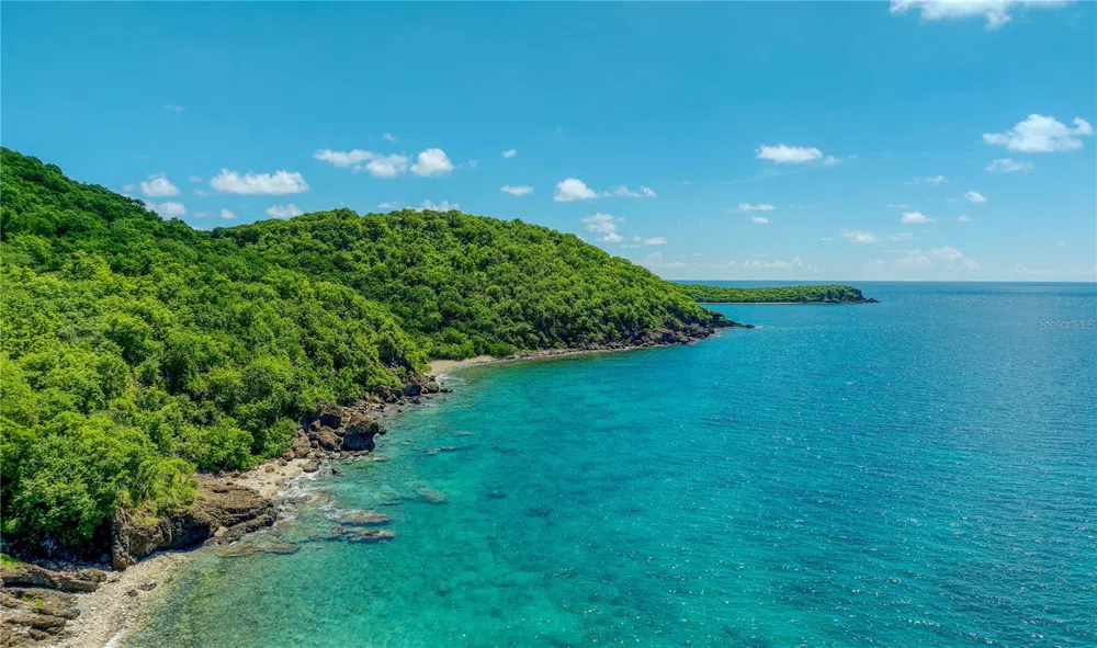 PR 998 Km 3.0 PLAYA SARDINAS Culebra, PR 00775