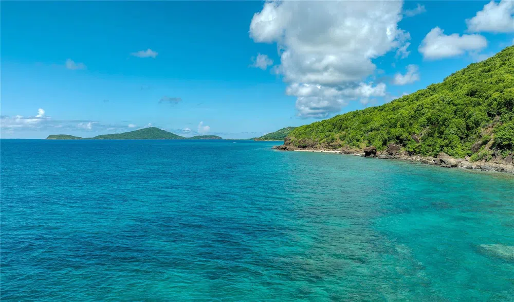 PR 998 Km 3.0 PLAYA SARDINAS Culebra, PR 00775