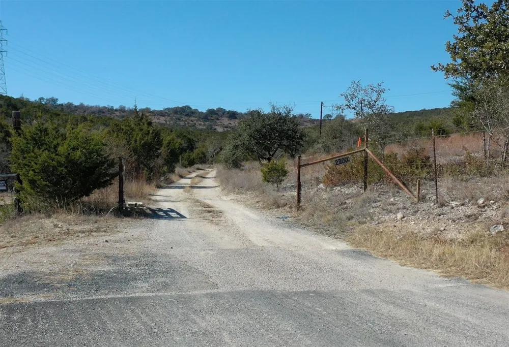 21524 Kathy Lane Spicewood, TX 78669