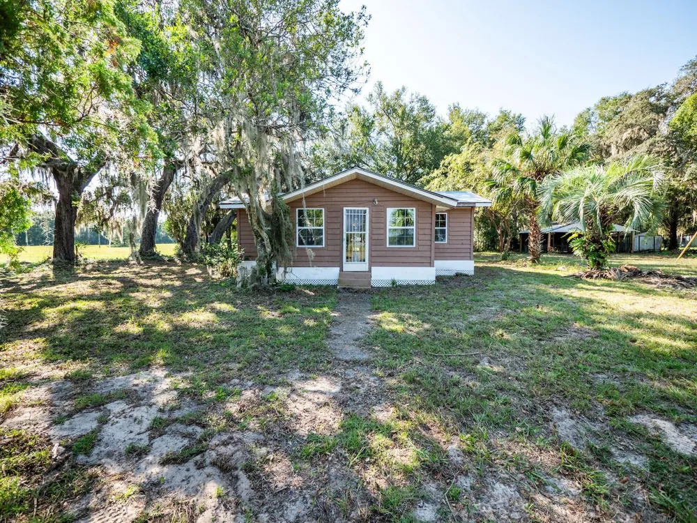 12146 E HIGHWAY 318 Fort Mc Coy, FL 32134