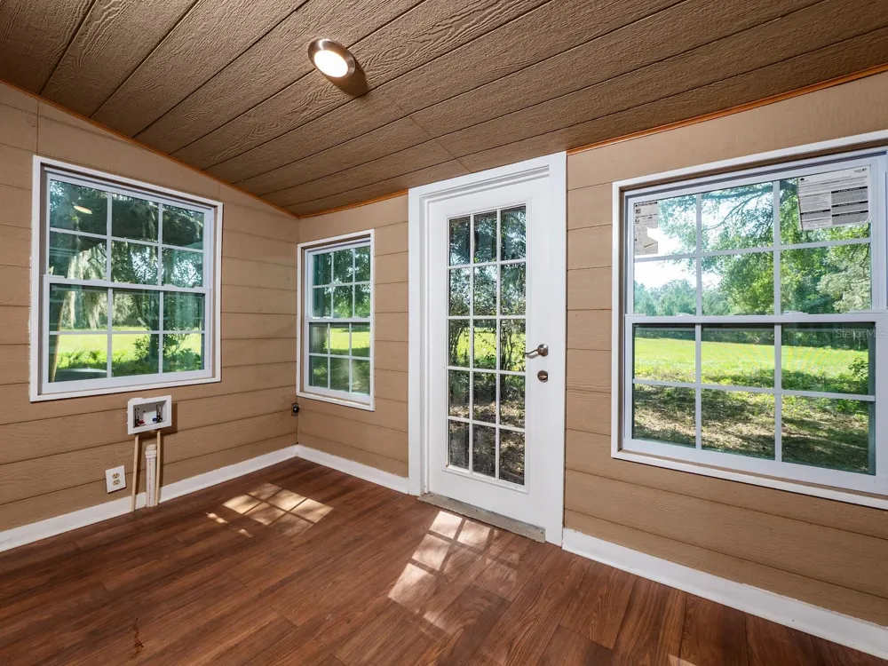 12146 E HIGHWAY 318 Fort Mc Coy, FL 32134