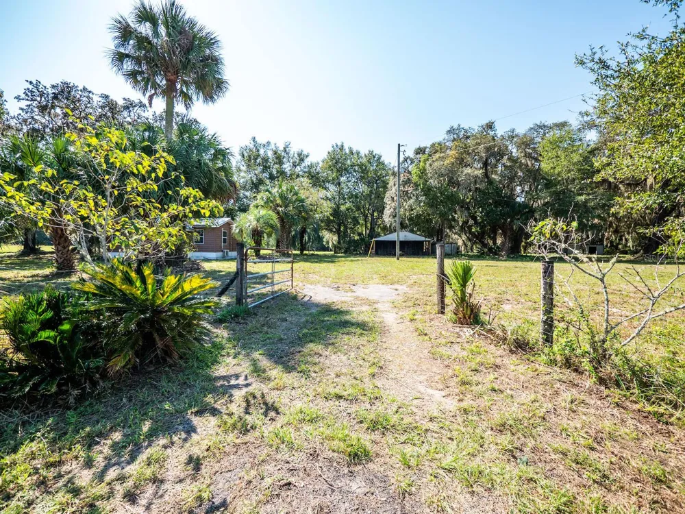 12146 E HIGHWAY 318 Fort Mc Coy, FL 32134