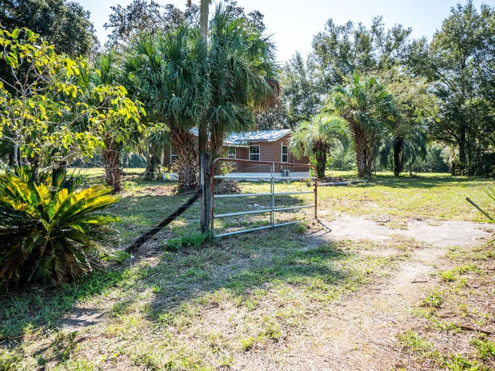 12146 E HIGHWAY 318 Fort Mc Coy, FL 32134