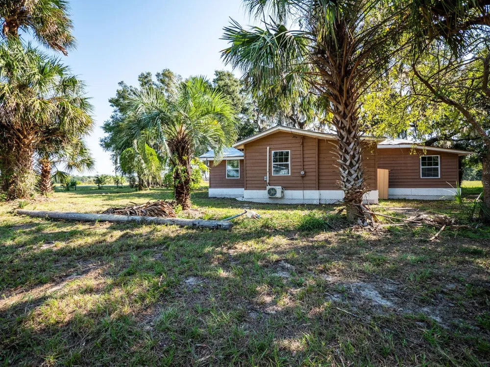 12146 E HIGHWAY 318 Fort Mc Coy, FL 32134