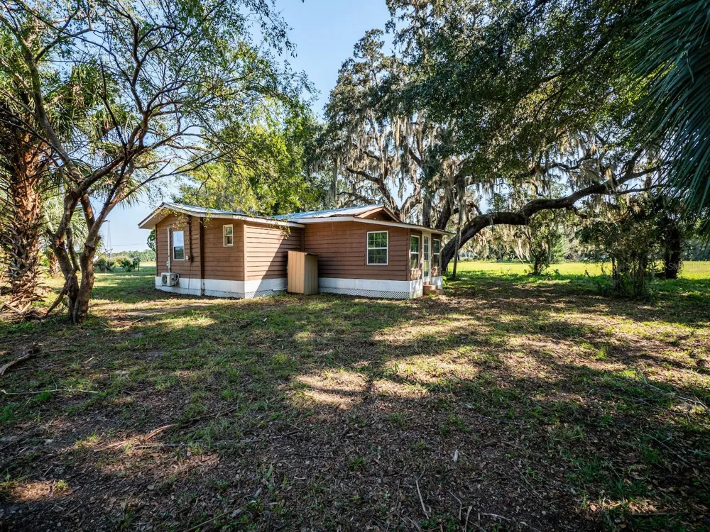 12146 E HIGHWAY 318 Fort Mc Coy, FL 32134