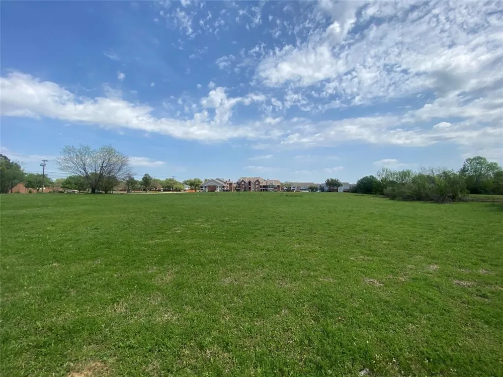 3708 Harwood Road Bedford, TX 76021