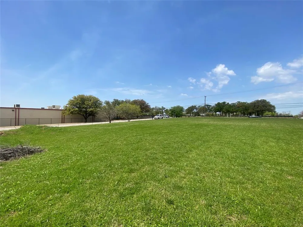 3708 Harwood Road Bedford, TX 76021