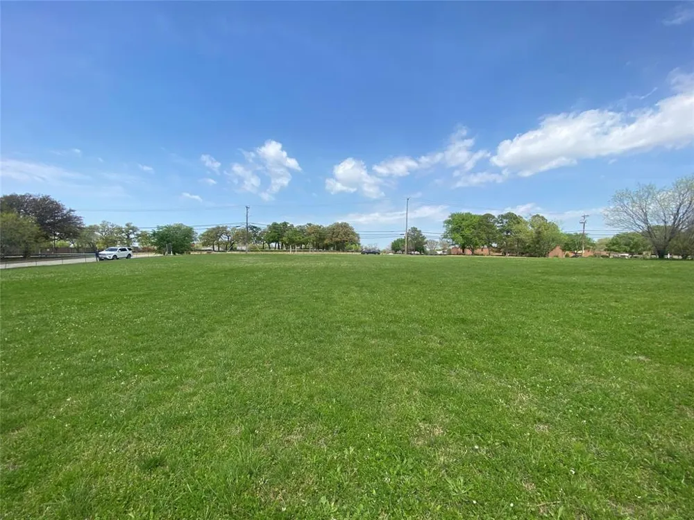 3708 Harwood Road Bedford, TX 76021