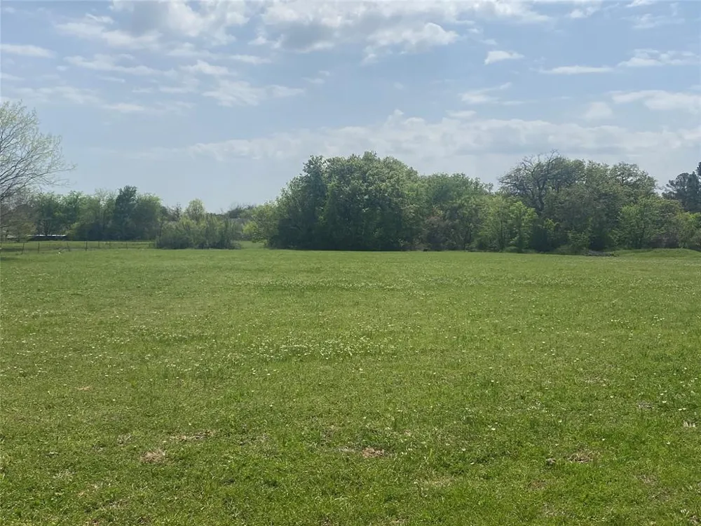 3708 Harwood Road Bedford, TX 76021